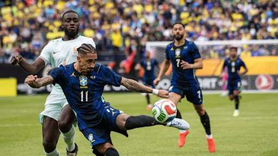 Barcelona confirma lesão de Raphinha e atacante deve ficar fora por semanas