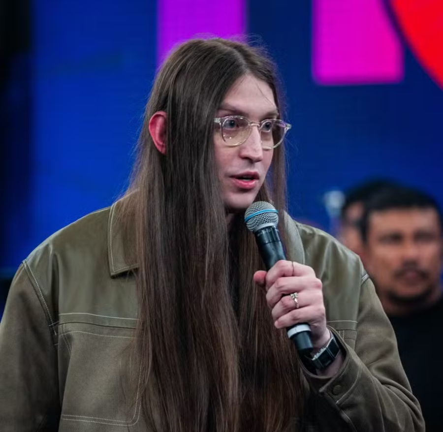 Lei Felca impede padrasto e madrasta de postarem fotos de enteados? Entenda o que muda