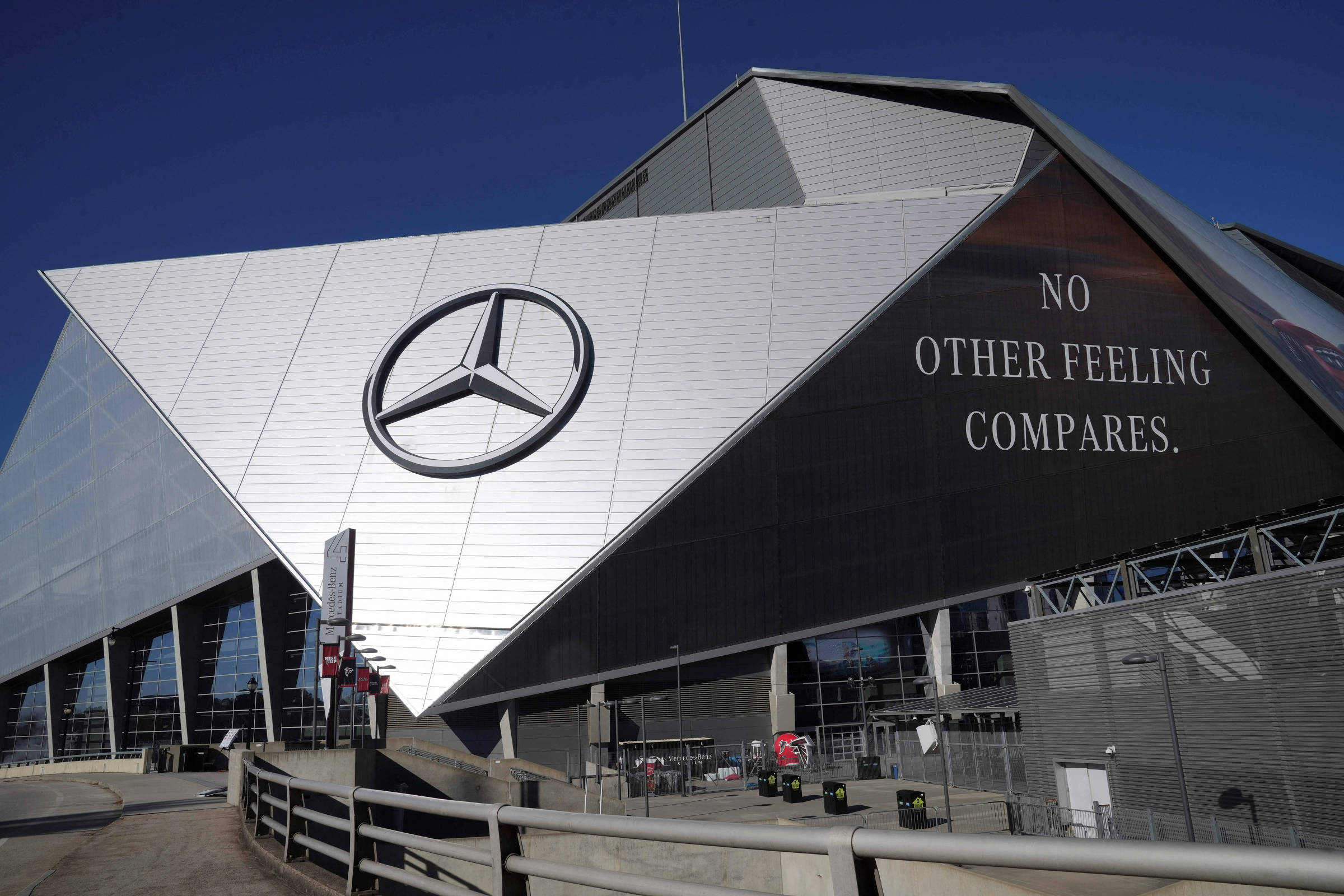 Durante a Copa do Mundo, um estádio vai poder manter seu logo no telhado